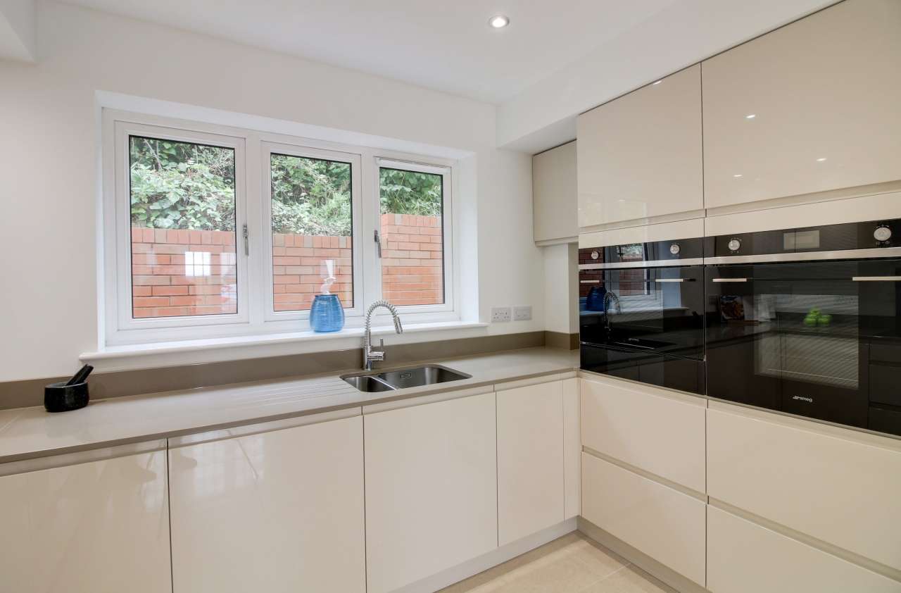 Coombe Heights - kitchen